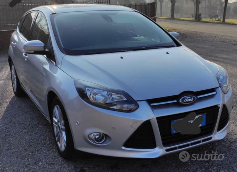 Usata Ford Focus Titanium 115 CV (84 kW) 2014 Grigio Berlina