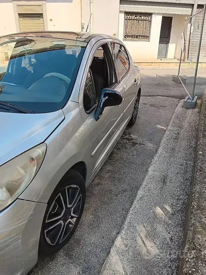 Usata Peugeot 207 68 CV (50 kW) 2007 Grigio Berlina