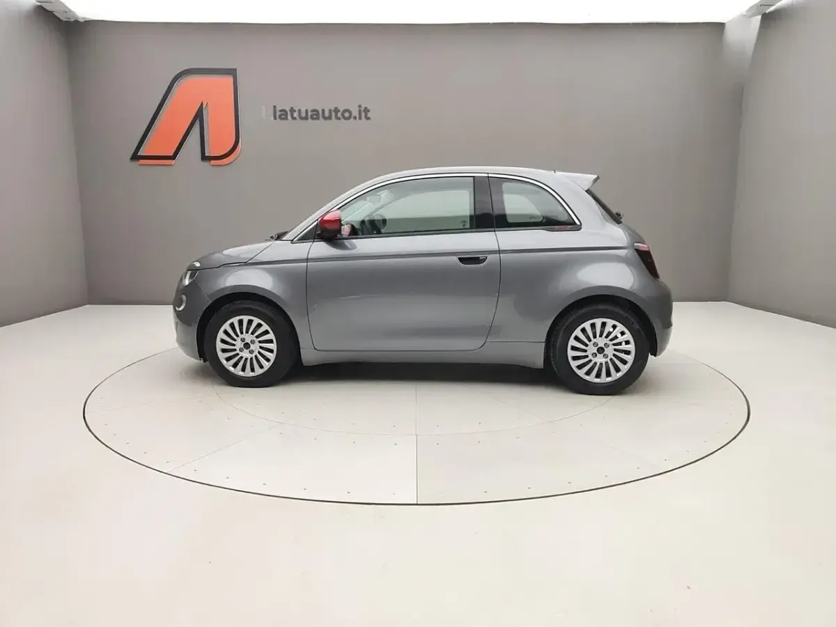 Usata Fiat 500e Red 42 kW (58 CV) 2021 Grigio Utilitaria