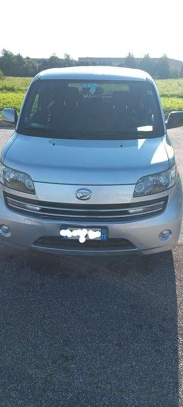 Usata Daihatsu Materia 103 CV (75 kW) 2008 Argento Monovolume