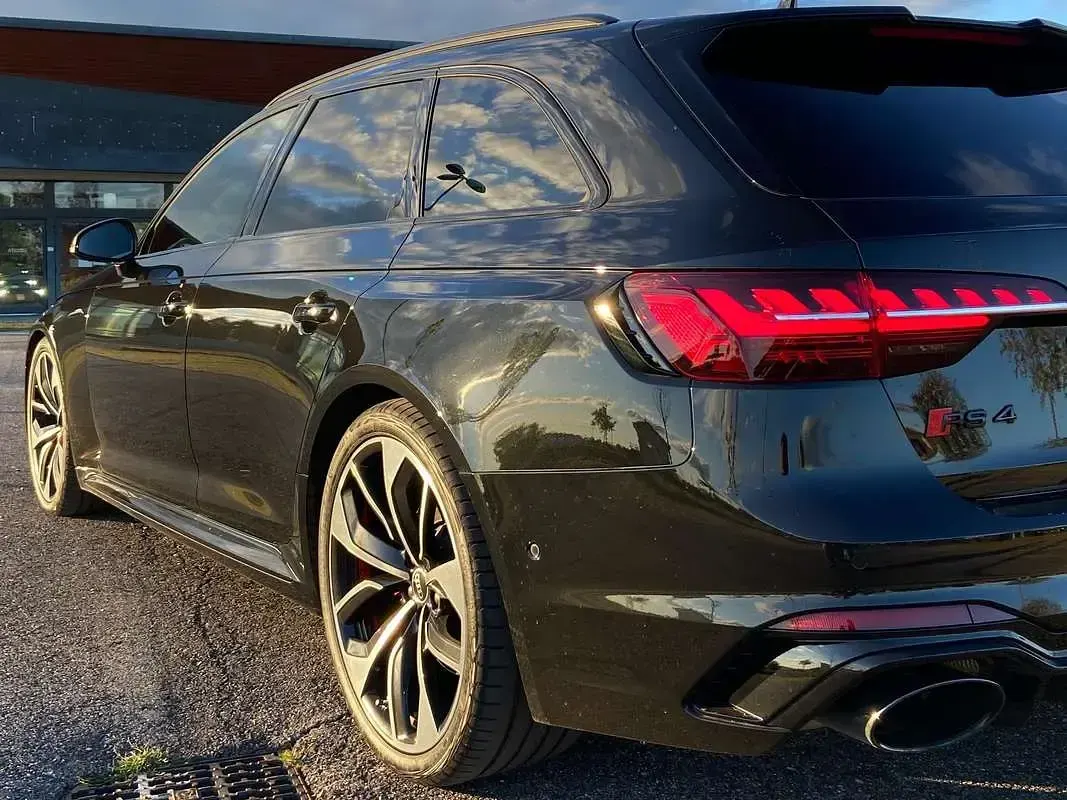 Usata Audi RS4 Ambiente 450 CV (330 kW) 2021 Nero Station wagon