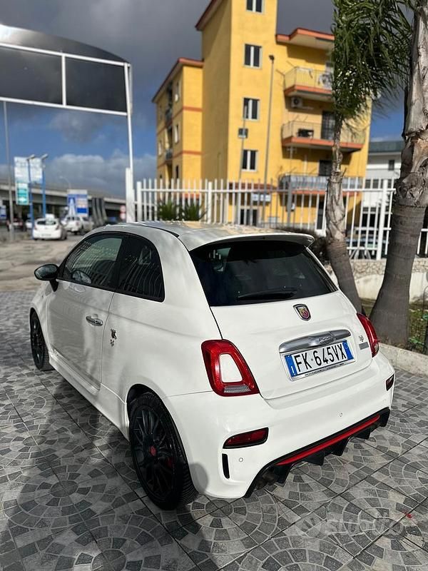 Usata Fiat 500 Abarth 160 CV (117 kW) 2017 Bianco Berlina