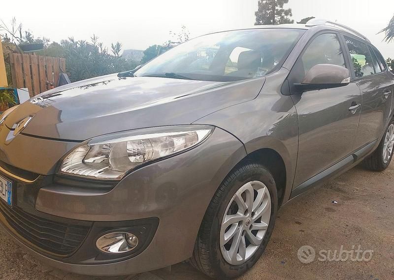 Usata 2013 Renault Mégane GrandTour Station wagon | 4000 € (Super prezzo) - Immagine 1/4