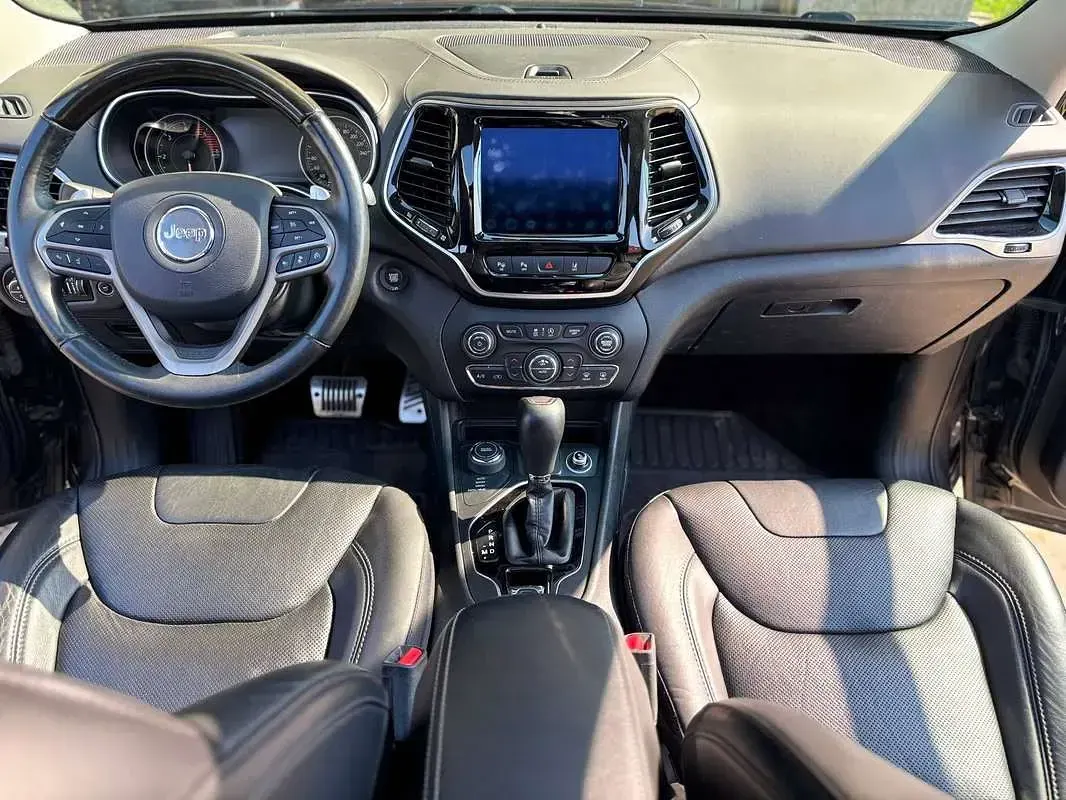 Usata Jeep Cherokee Overland 194 CV (142 kW) 2019 Grigio SUV