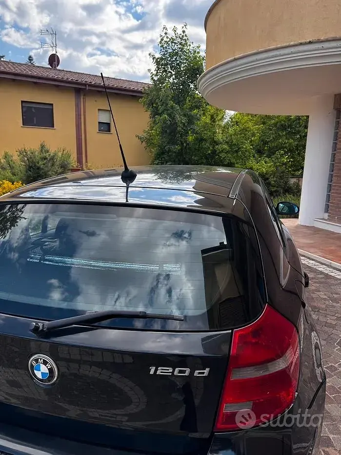 Usata BMW 120 163 CV (119 kW) 2007 Nero Utilitaria