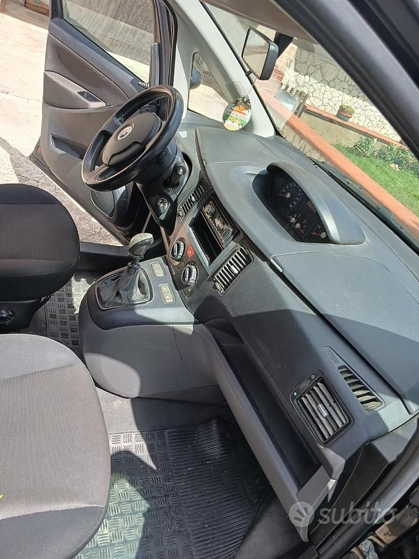 Usata Fiat Idea 80 CV (58 kW) 2007 Nero Monovolume