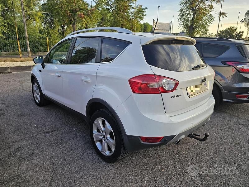 Usata Ford Kuga Titanium 163 CV (119 kW) 2010 Bianco SUV