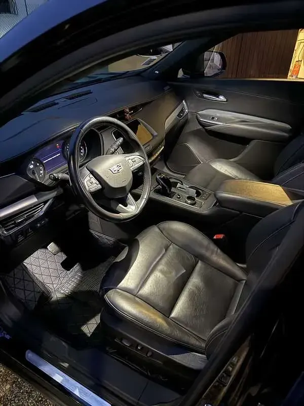 Usata Cadillac XT4 174 CV (127 kW) 2023 SUV