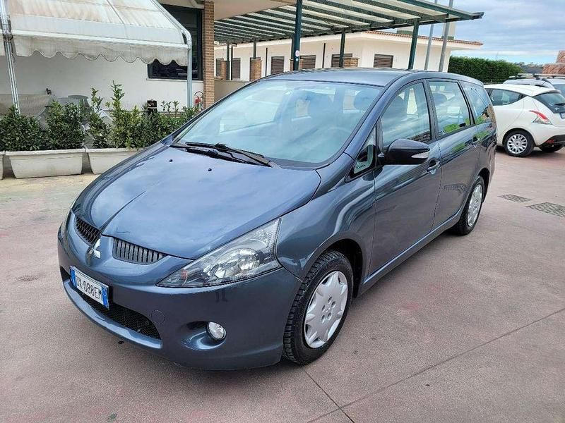 Grigio Usata 2009 Mitsubishi Grandis Intense Monovolume | 2500 € - Immagine 1/4