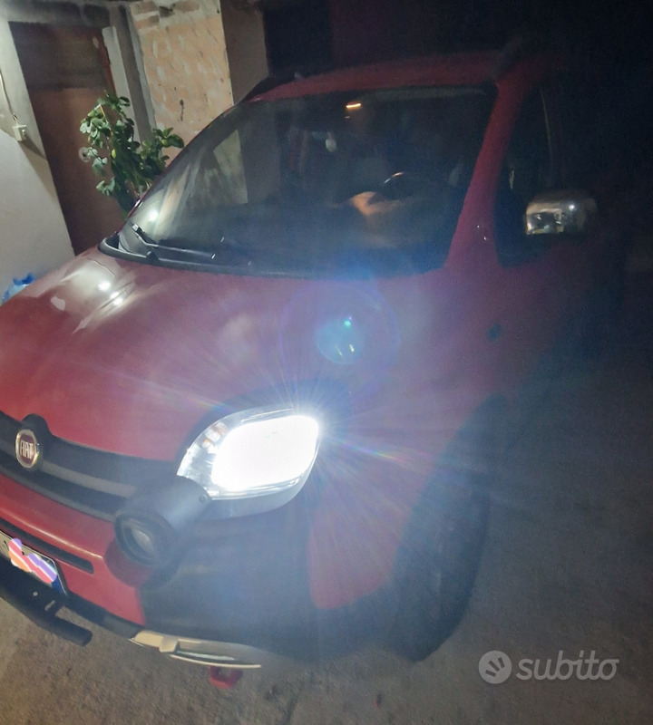 Usato 2018 Fiat Panda Cross 0.9 Benzin 90 CV (18.000 €)