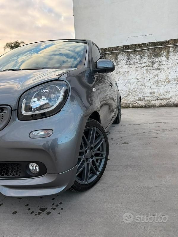 Usata Smart ForFour Brabus 90 CV (66 kW) 2017 Grigio Utilitaria