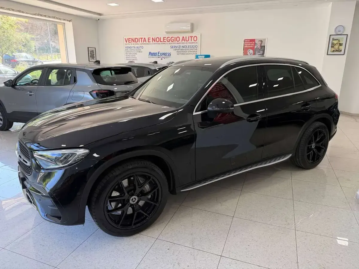Usata Mercedes GLC200 AMG Line Premium Plus 204 CV (150 kW) 2023 Nero ossidiana metalizzato SUV