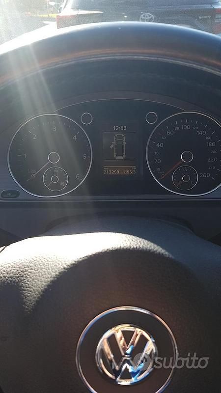 Usata VW Passat 140 CV (102 kW) 2011 Nero Station wagon