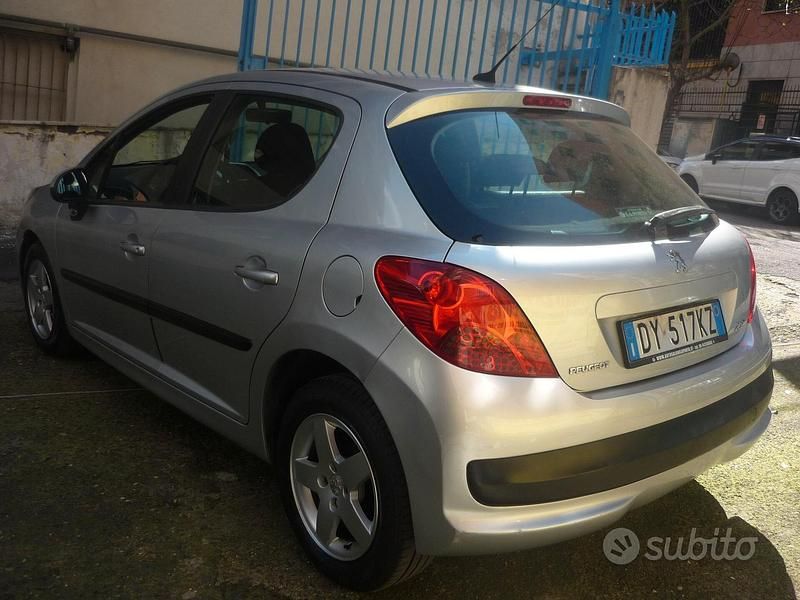 Usata Peugeot 207 75 CV (55 kW) 2009 Grigio Berlina