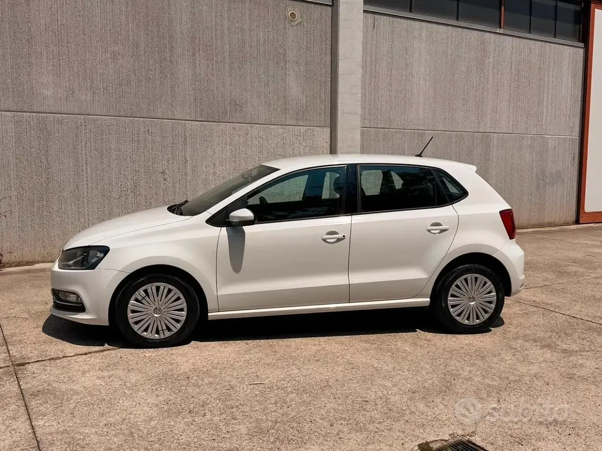 Usata VW Polo Comfortline 75 CV (55 kW) 2015 Bianco Berlina
