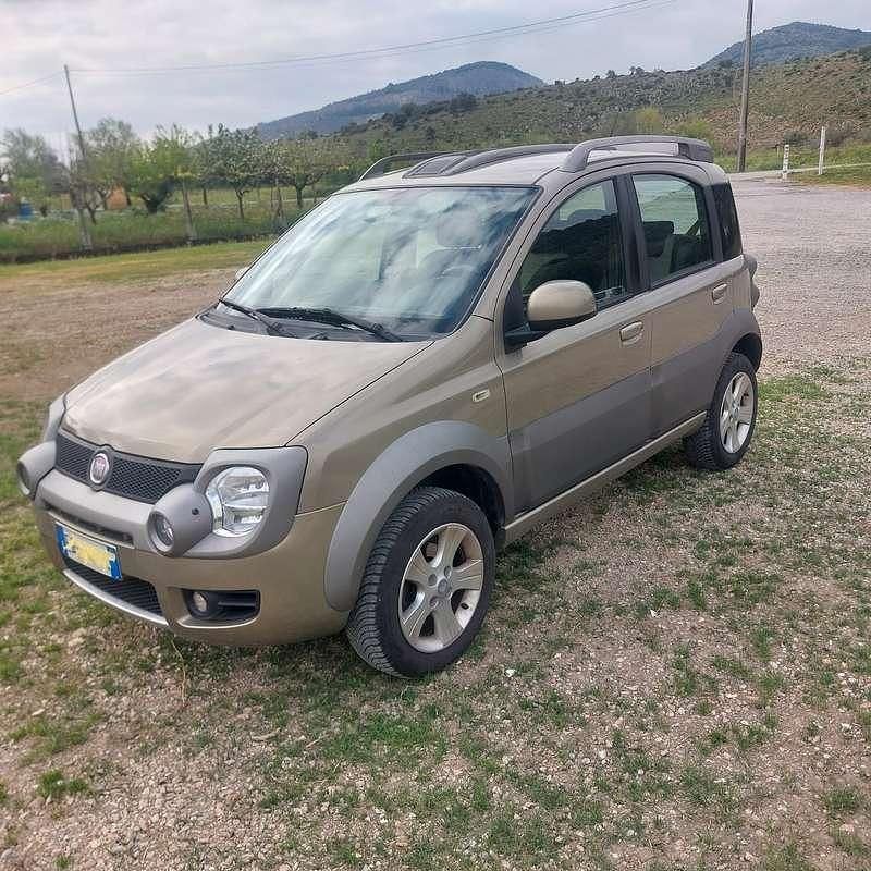 Usata Fiat Panda 4x4 69 CV (50 kW) 2010 Utilitaria