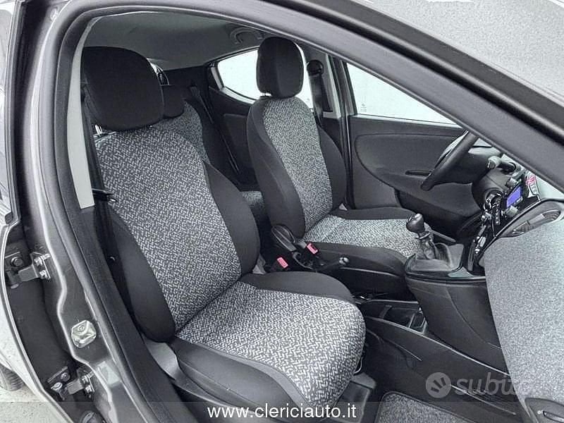 Usata Lancia Ypsilon S 69 CV (50 kW) 2021 Grigio Utilitaria