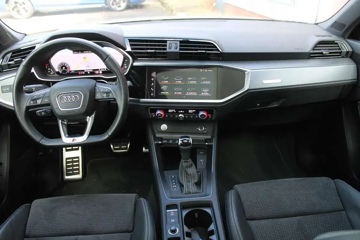 Usata Audi Q3 Ambiente 150 CV (110 kW) 2020 Grigio SUV