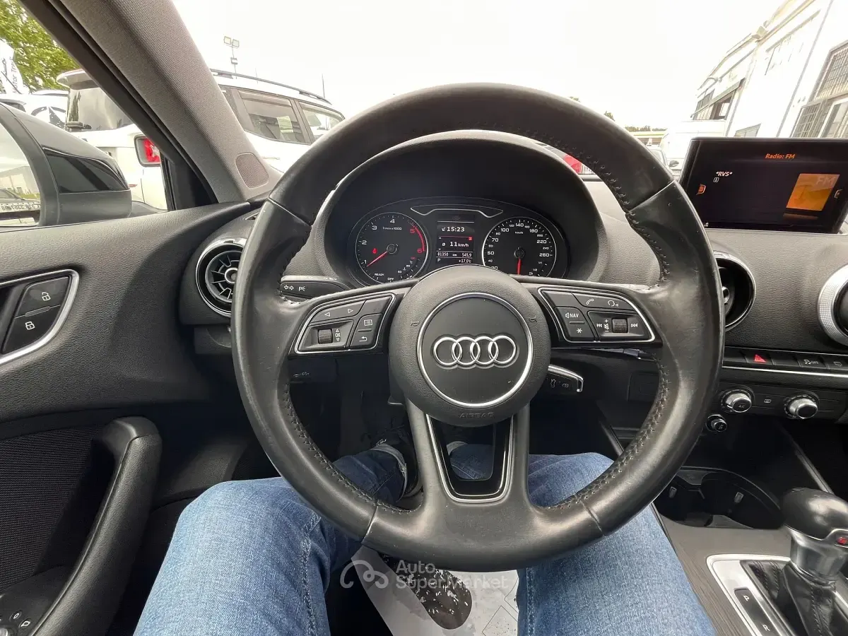 Begagnad Audi A3 Ambiente 116 HK (85 kW) 2018 Svart Sedan