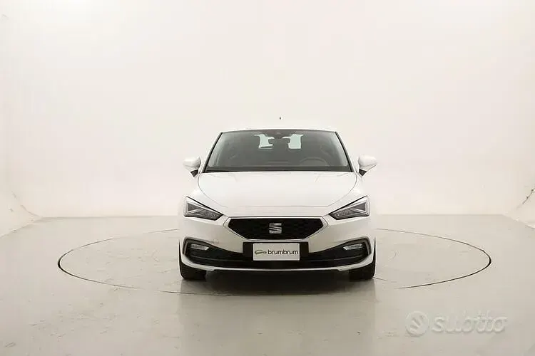 Usata Seat Leon Style 150 CV (110 kW) 2022 Bianco Berlina