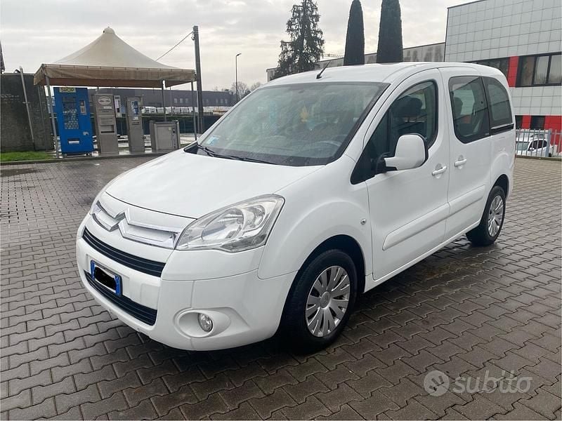 Usata Citroën Berlingo SELECTION 89 CV (65 kW) 2011 Bianco Monovolume