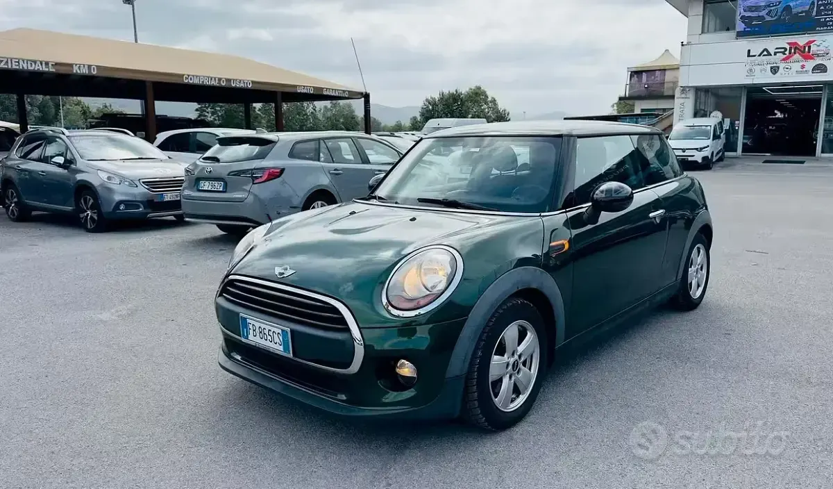 Usata Mini ONE 75 CV (55 kW) 2015 Verde Utilitaria