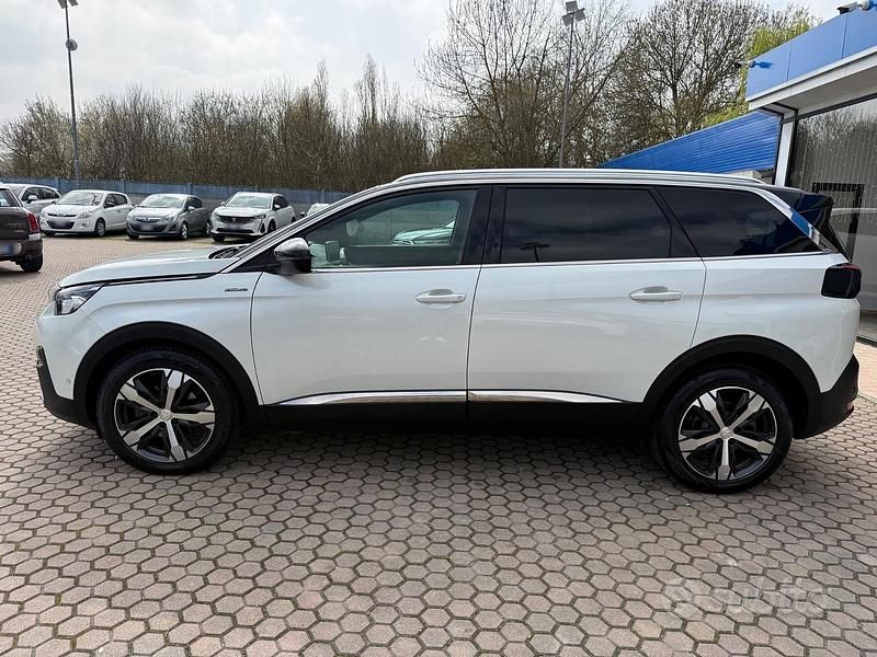Usata Peugeot 5008 GT-line 131 CV (96 kW) 2019 Bianco SUV