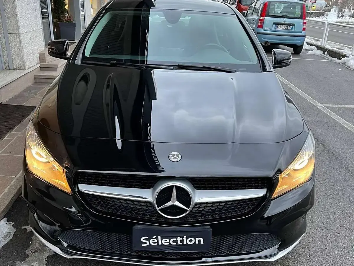 Usata Mercedes CLA180 109 CV (80 kW) 2017 Nero Coupé