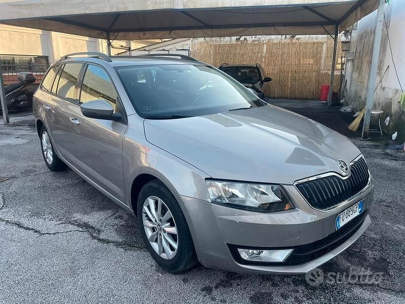 Usata Skoda Octavia G-TEC Active 110 CV (80 kW) 2016 Beige Berlina