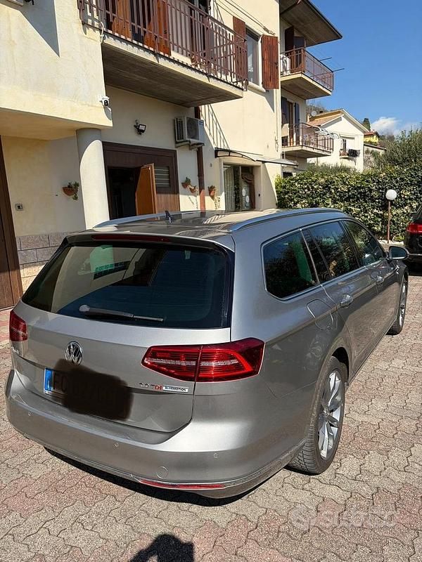 Usata VW Passat 190 CV (139 kW) 2016 Grigio Station wagon