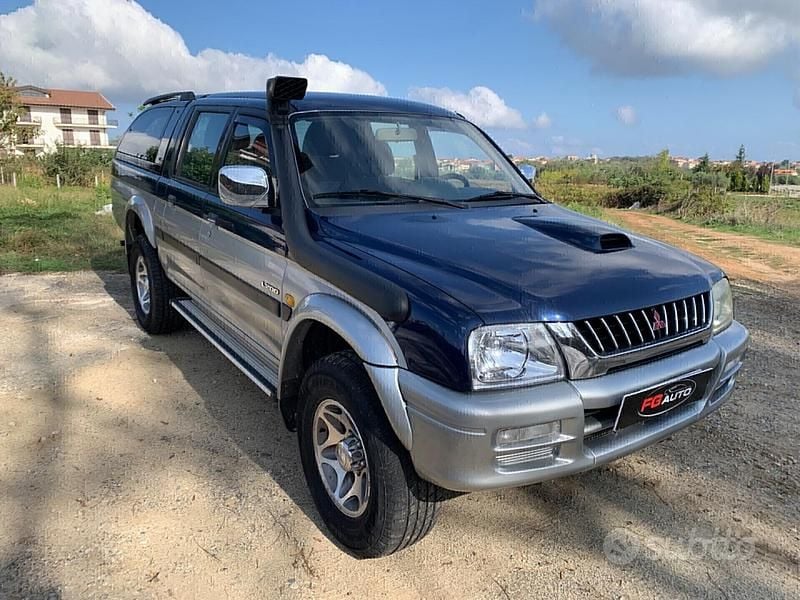 Usata Mitsubishi L200 99 CV (72 kW) 2001 Blu Pick-up