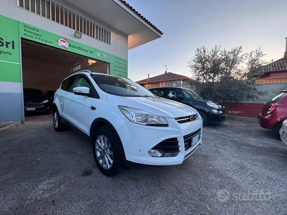 Usata Ford Kuga Titanium 150 CV (110 kW) 2016 Bianco SUV