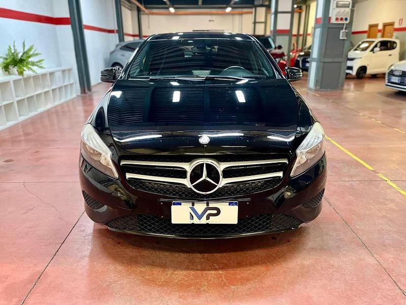 Usata Mercedes A180 122 CV (89 kW) 2014 Nero Berlina