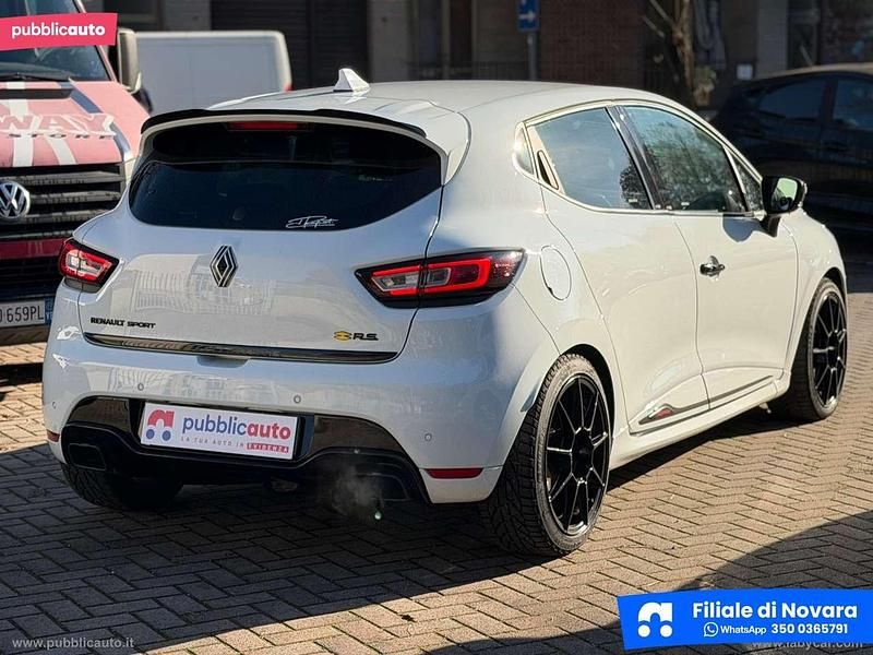 Second-hand Renault Clio IV Trophy 220 CP (161 kW) 2018 Alb Berlinǎ