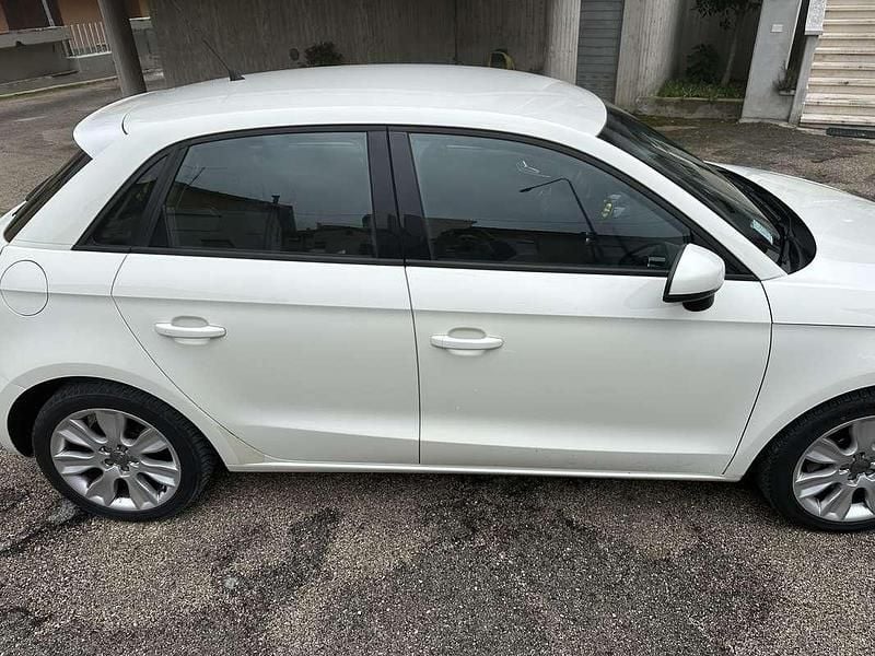 Usata Audi A1 Sportback Ambition 105 CV (77 kW) 2012 Utilitaria