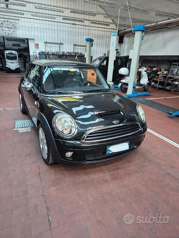 Usata Mini ONE 75 CV (55 kW) 2010 Nero Utilitaria