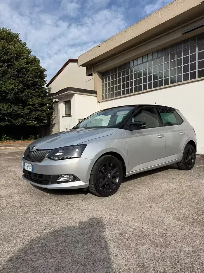 Usata Skoda Fabia Ambition 75 CV (55 kW) 2017 Grigio Berlina