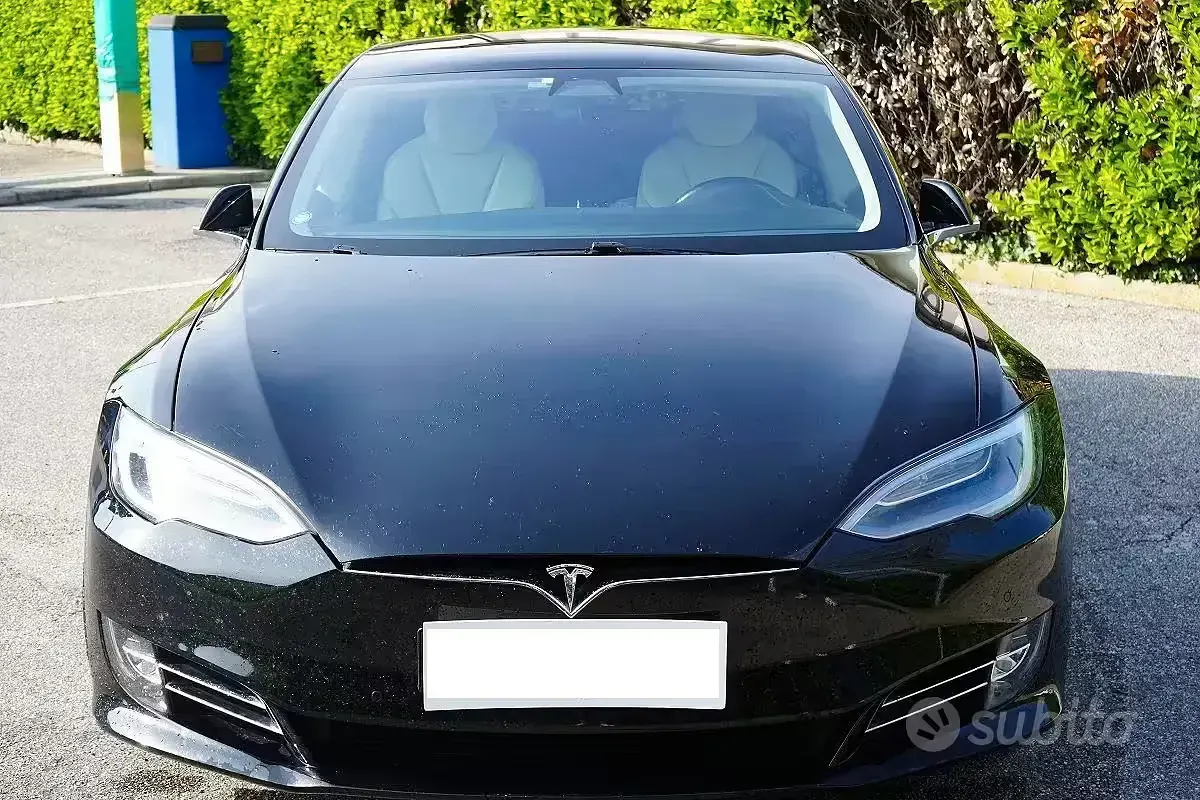 Usata Tesla Model S 158 kW (215 CV) 2018 Nero Utilitaria
