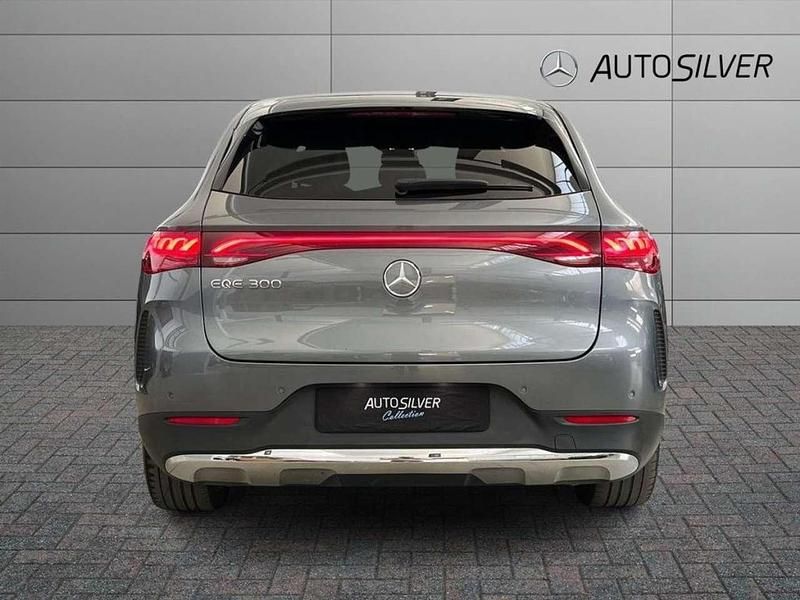 Usata Mercedes EQE300 Advanced 108 kW (148 CV) 2024 Grigio / metallizzato SUV