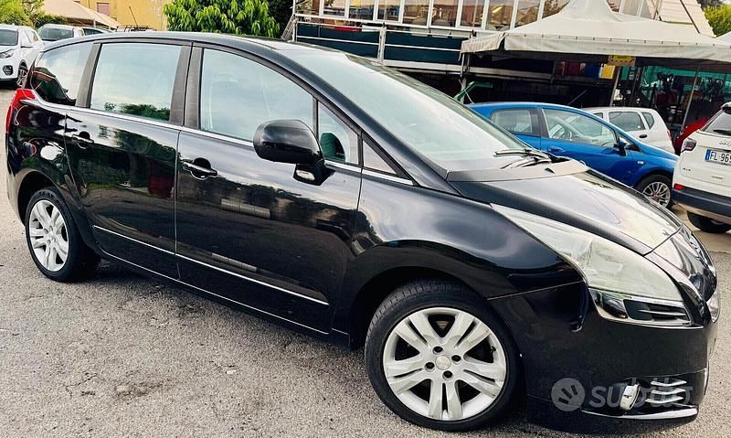 Usata Peugeot 5008 Business-Line 150 CV (110 kW) 2012 Nero Monovolume