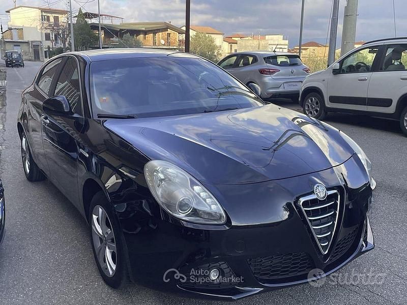 Usata Alfa Romeo Giulietta Distinctive 140 CV (102 kW) 2011 Nero Berlina