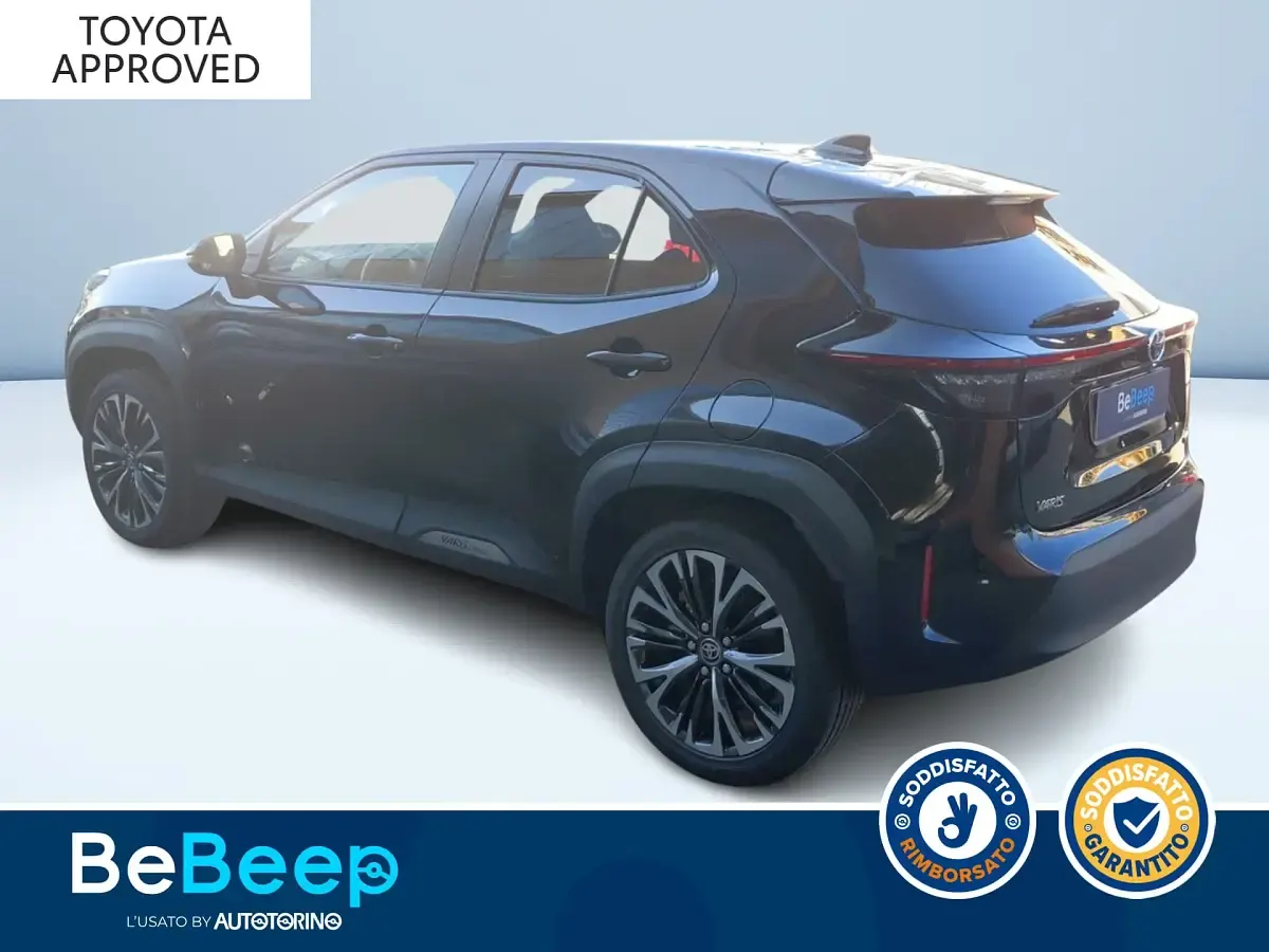Usata Toyota Yaris Lounge 92 CV (67 kW) 2022 Nero metallizzato Utilitaria