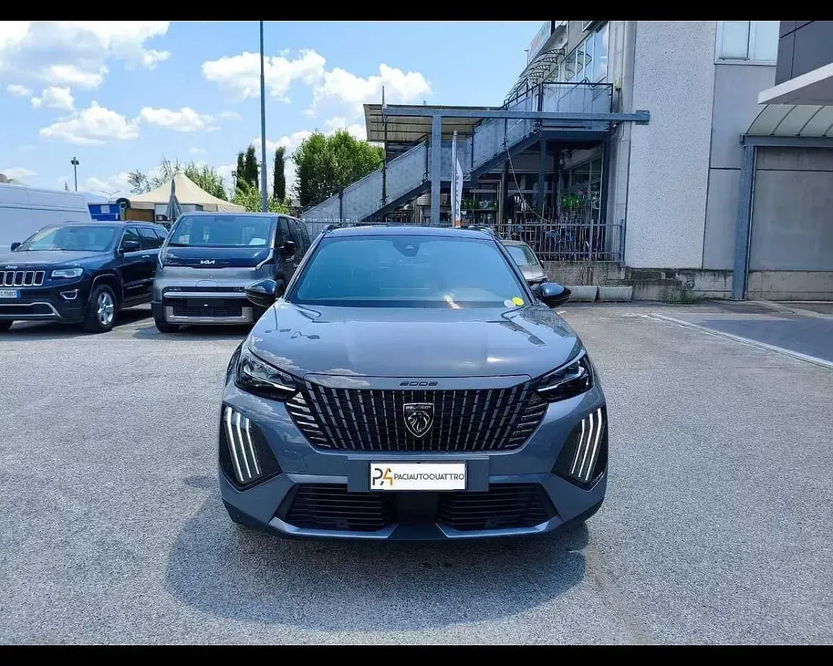Usata Peugeot e-2008 GT 61 kW (84 CV) 2023 Grigio SUV