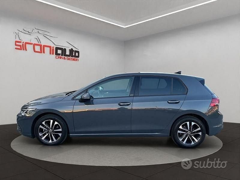 Usata VW Golf VII Style 150 CV (110 kW) 2021 Grigio scuro Utilitaria
