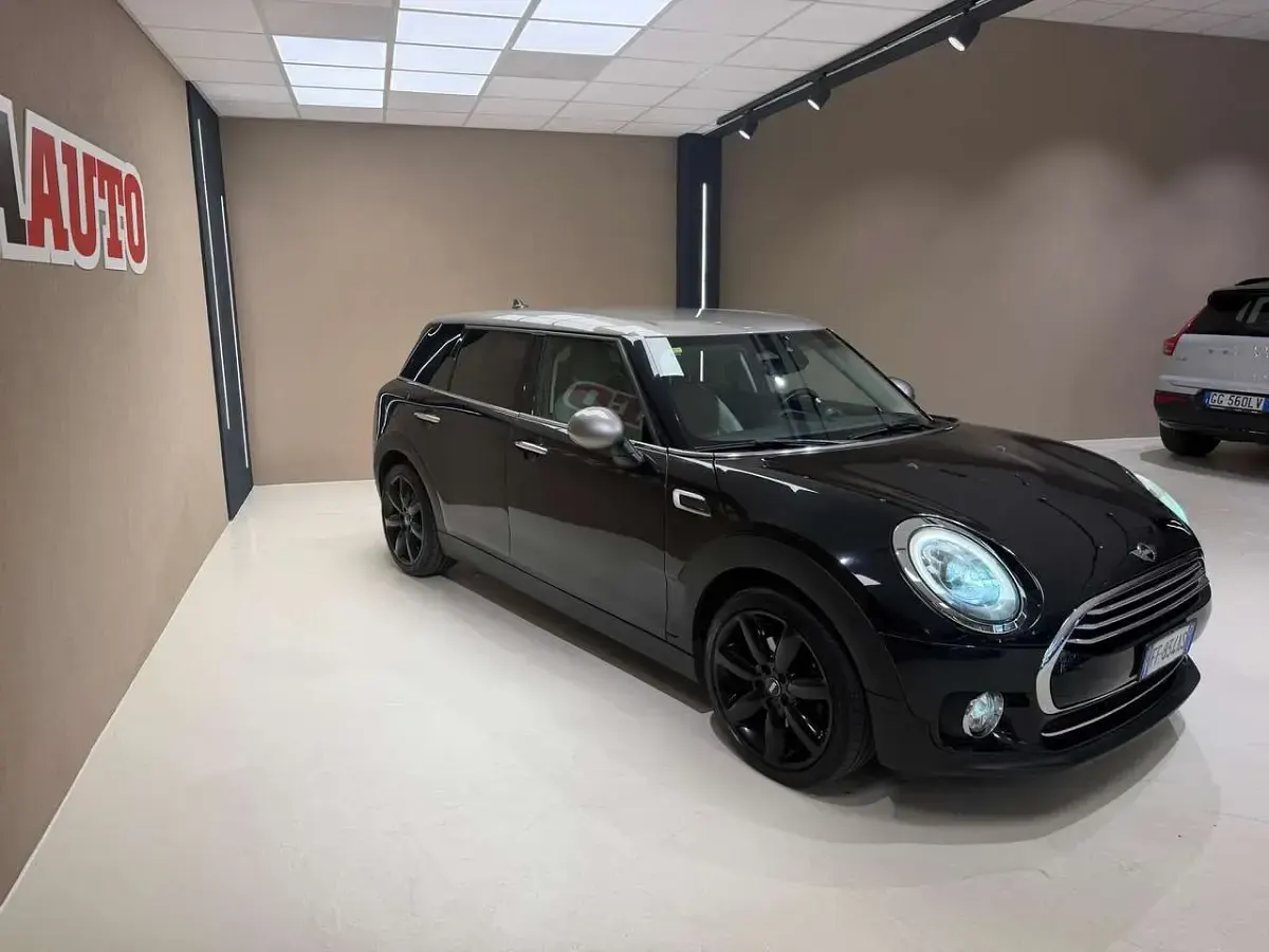 Usata Mini Cooper D Clubman Business 150 CV (110 kW) 2016 Nero Station wagon