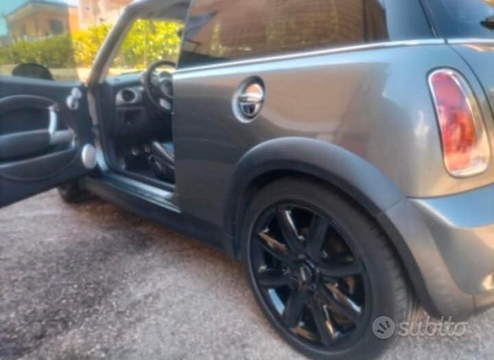 Usata Mini Cooper S Coupé 170 CV (125 kW) 2004 Grigio Coupé