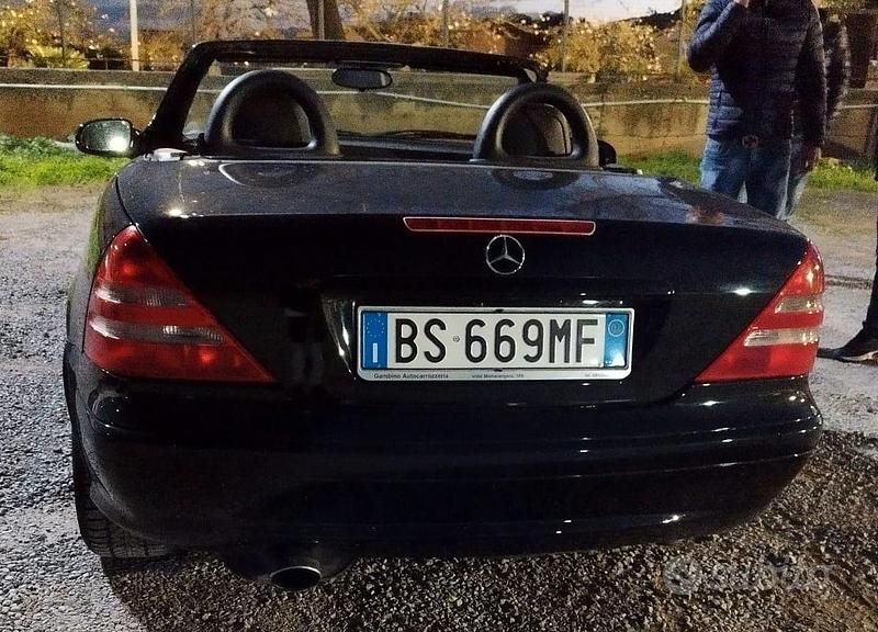 Usata Mercedes SLK200 192 CV (141 kW) 2003 Nero Cabrio