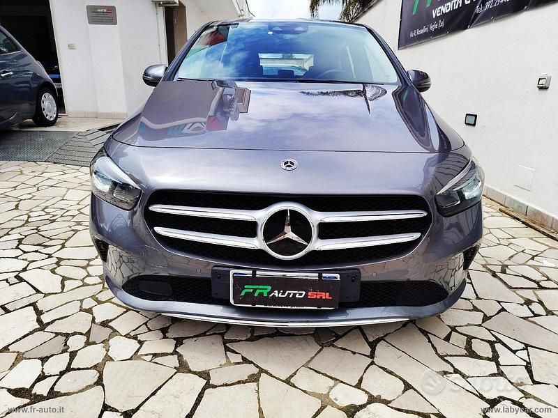 Begagnad Mercedes B200 Executive 150 HK (110 kW) 2022 Minibuss