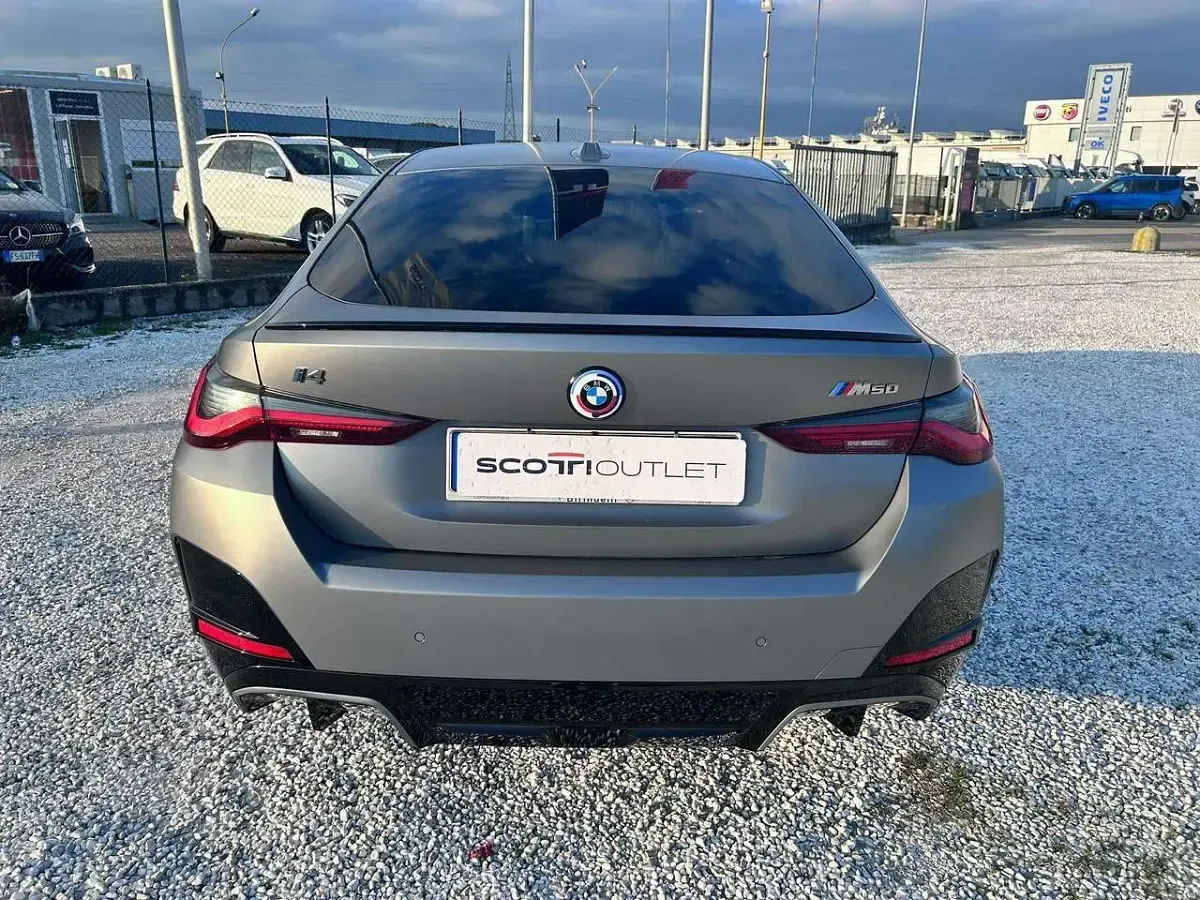 Usata BMW i4 125 kW (170 CV) 2023 Argento Berlina