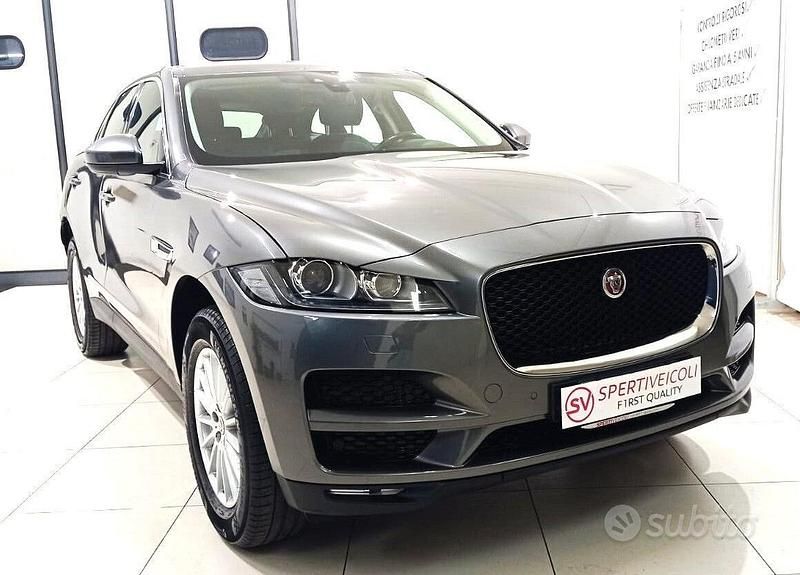 Usata Jaguar F-Pace Prestige 180 CV (132 kW) 2017 Grigio SUV